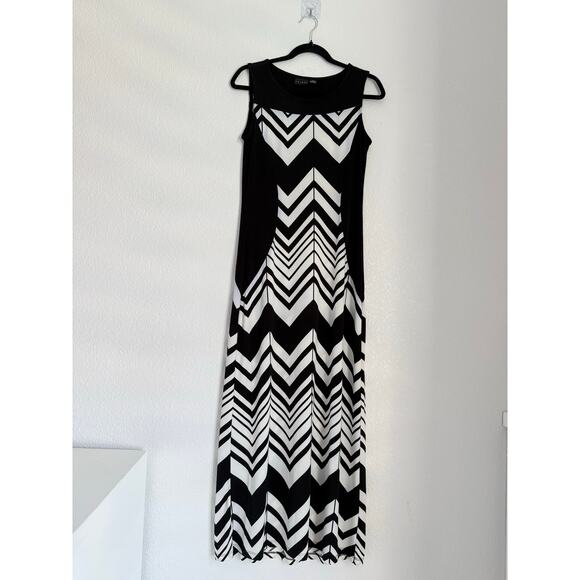 Tribal Sleeveless Maxi Dress Black White Chevron Pattern Size S/P Made in Canada - Picture 1 of 11
